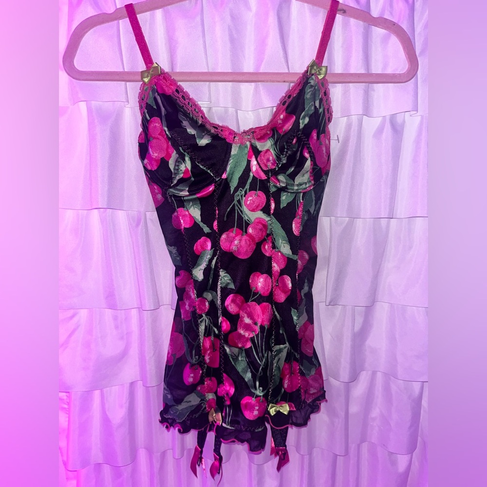VS vintage cherry garter slip